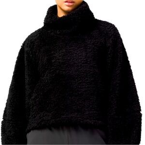 Lululemon fuzzy pullover